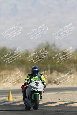 media/Oct-30-2025-Racers Edge (Thu) [[dabbdaf680]]/3-B Group/Session 2 Turn 2/